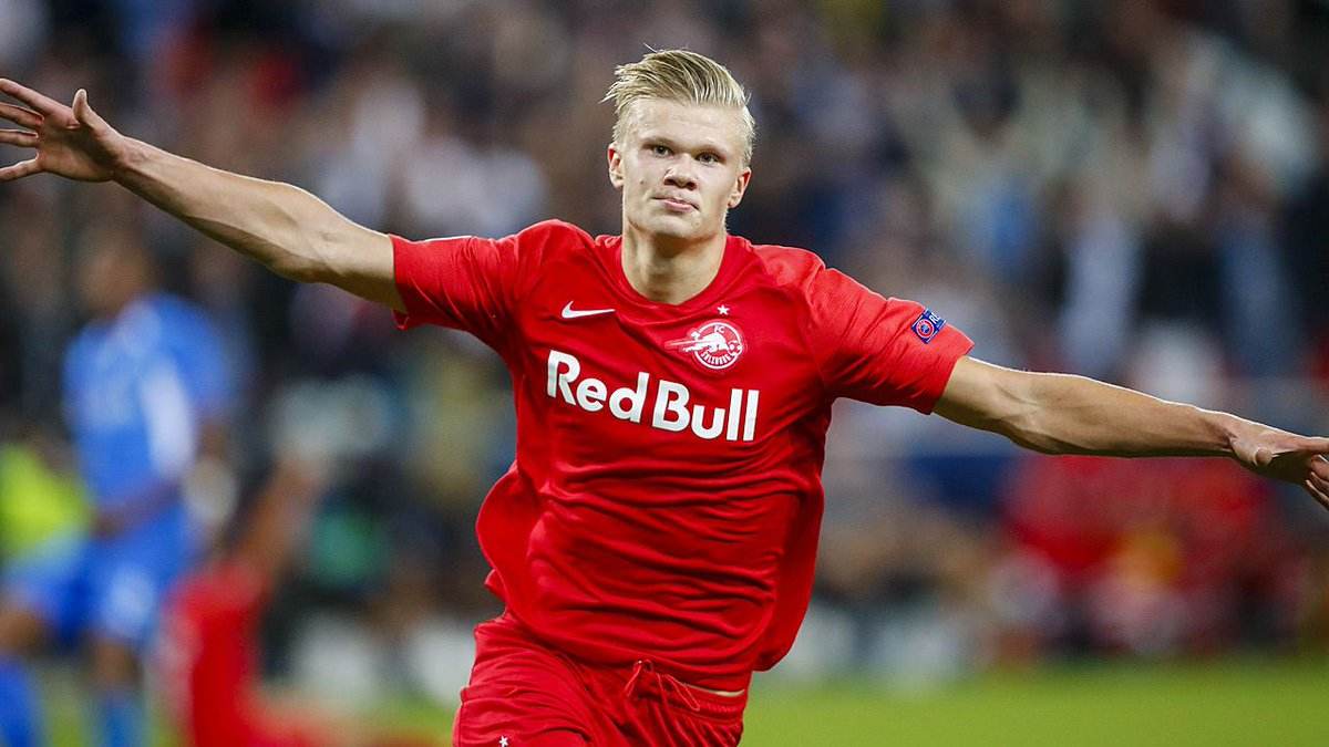 中场时多特被嘘，科贝尔：作为场上球员，被嘘永